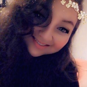 Meet your Posher, Abigail